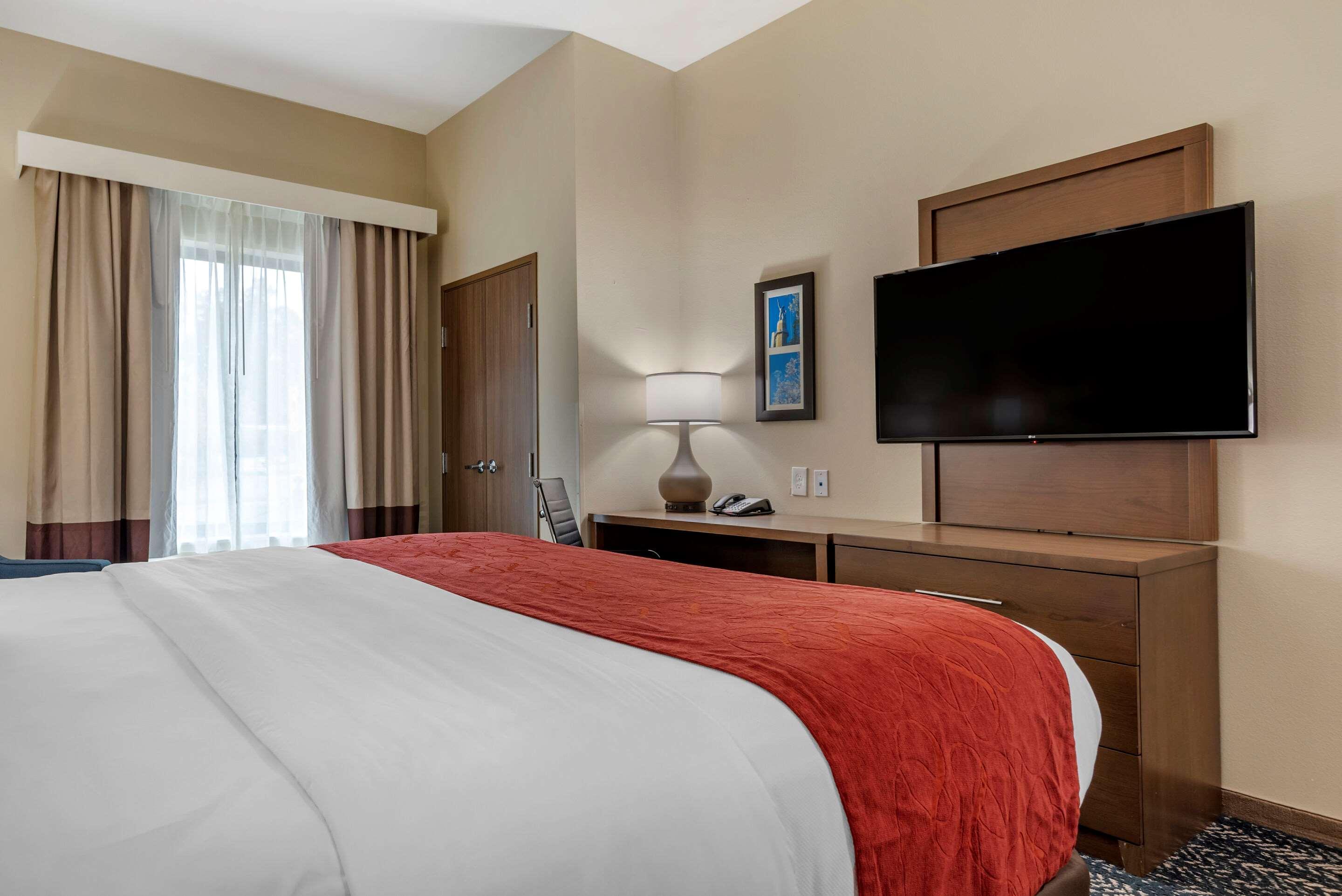 טסקלוסה Comfort Inn & Suites Downtown Near University מראה חיצוני תמונה