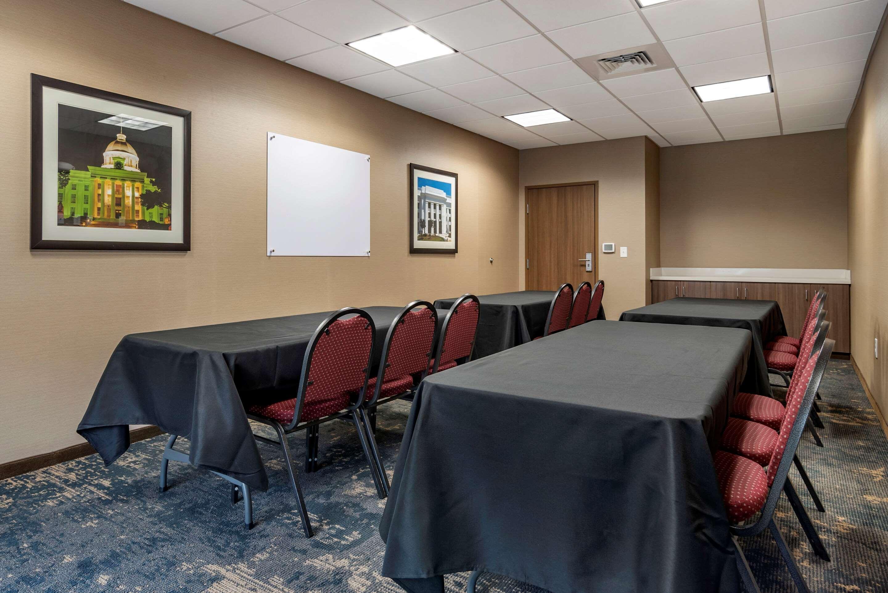 טסקלוסה Comfort Inn & Suites Downtown Near University מראה חיצוני תמונה
