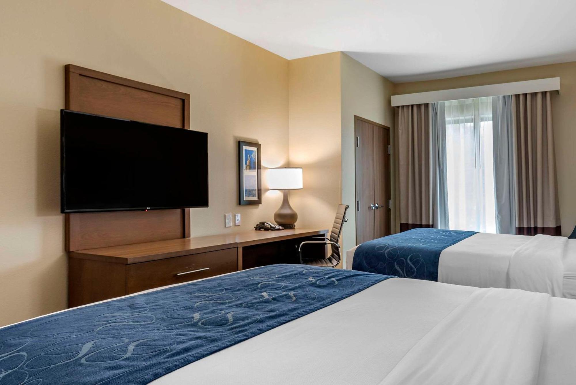 טסקלוסה Comfort Inn & Suites Downtown Near University מראה חיצוני תמונה